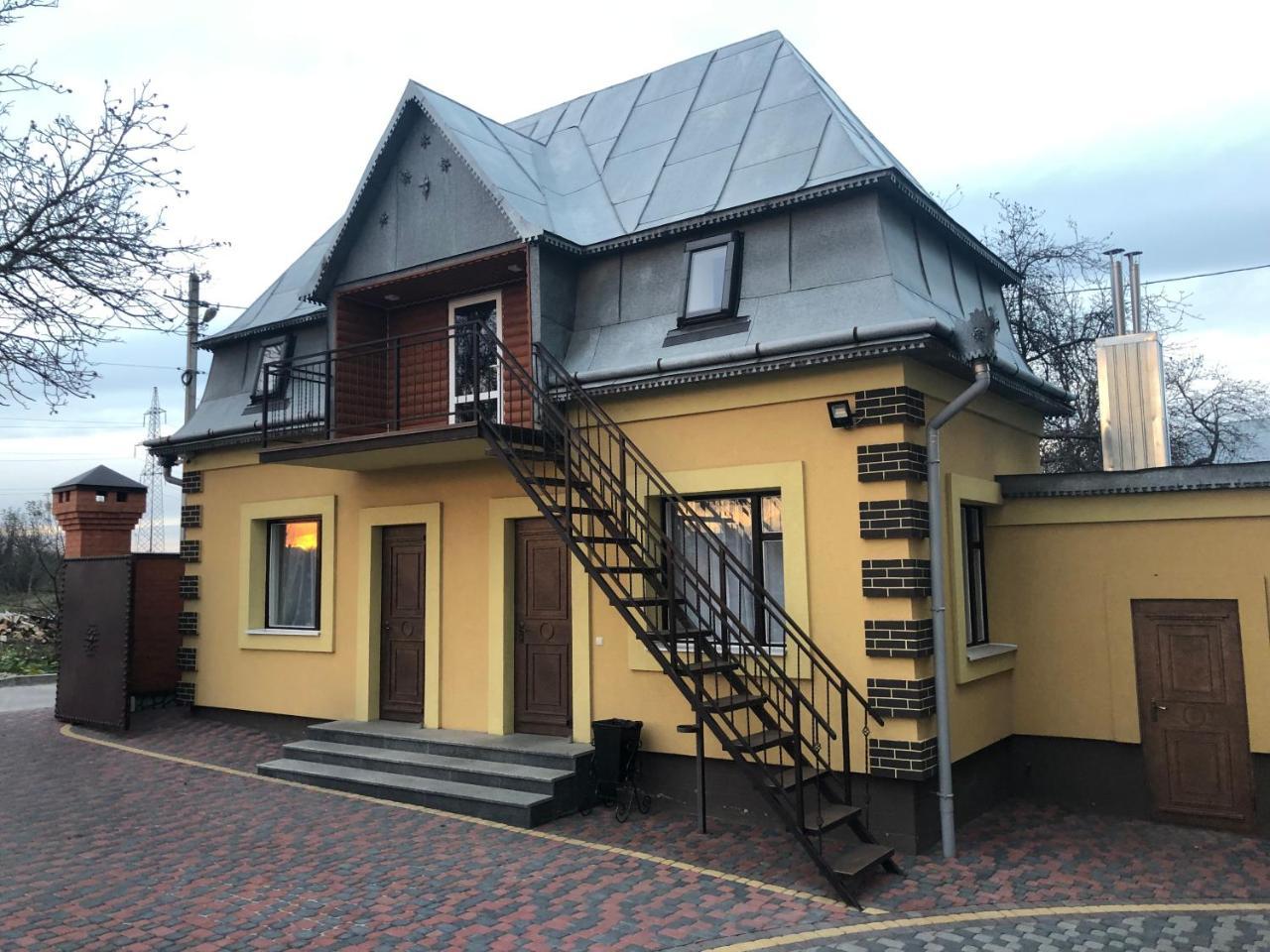 Приватна Садиба Фортеця Малехів Malekhuv Exterior foto